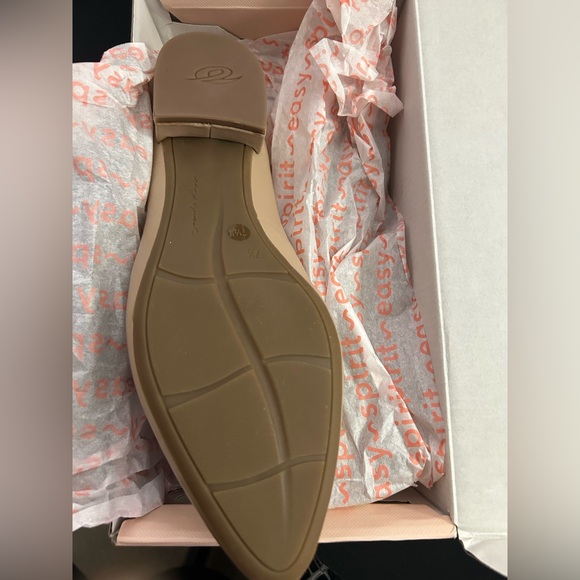 Easy Spirit Caldise Low Heel Natural Slip On Pumps Size 7.5M - Picture 6 of 8